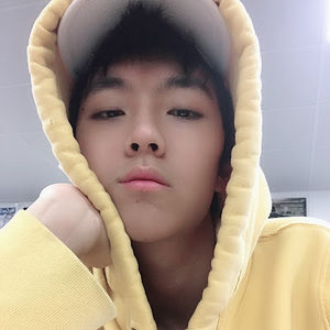 Meet your Posher, Ethan